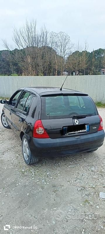 Usata Renault Clio II 78 CV (57 kW) 2002 Nero Berlina