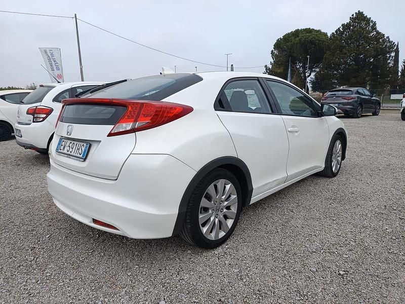 Usata Honda Civic Sport 99 CV (72 kW) 2014 Bianco Berlina