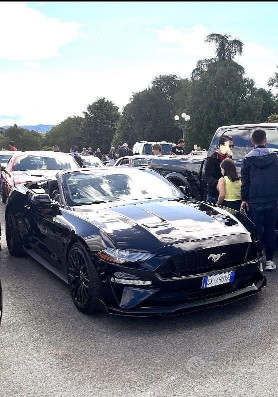 Usata Ford Mustang 291 CV (214 kW) 2021 Nero Cabrio