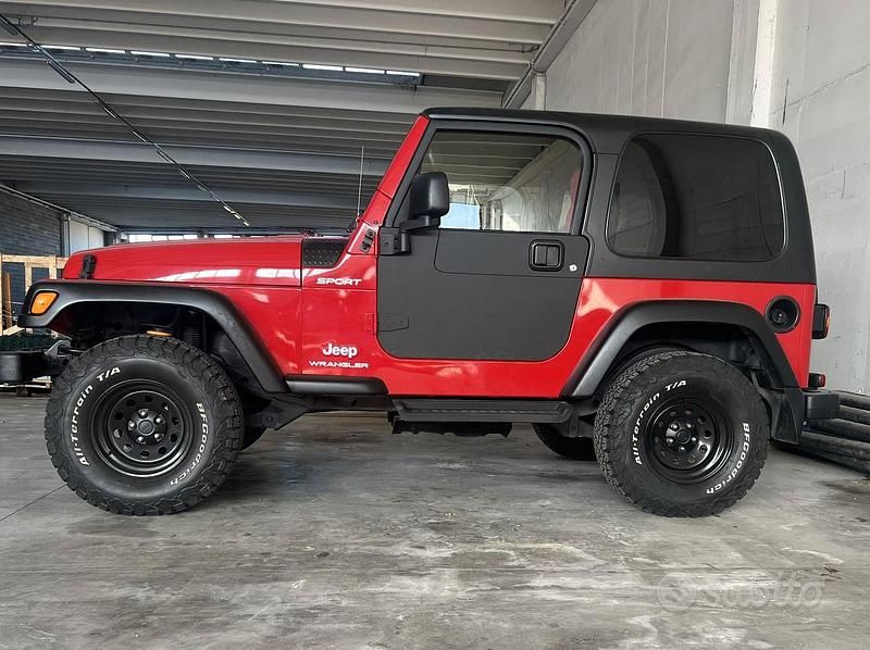 Usata Jeep Wrangler 148 CV (108 kW) 2005 Rosso SUV