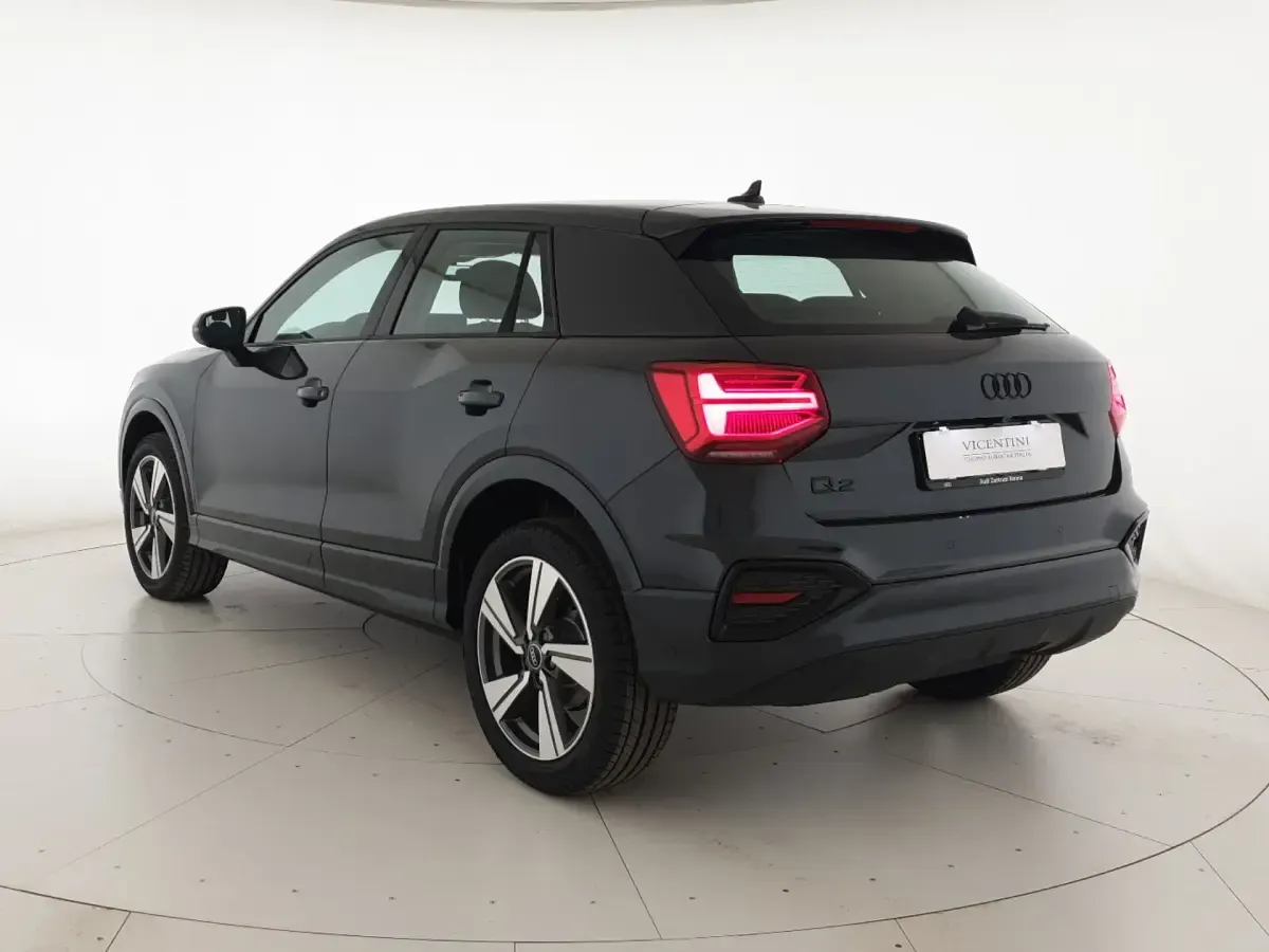 Nuova Audi Q2 Advanced 150 CV (110 kW) 2026 Grigio manhattan metallizzato SUV