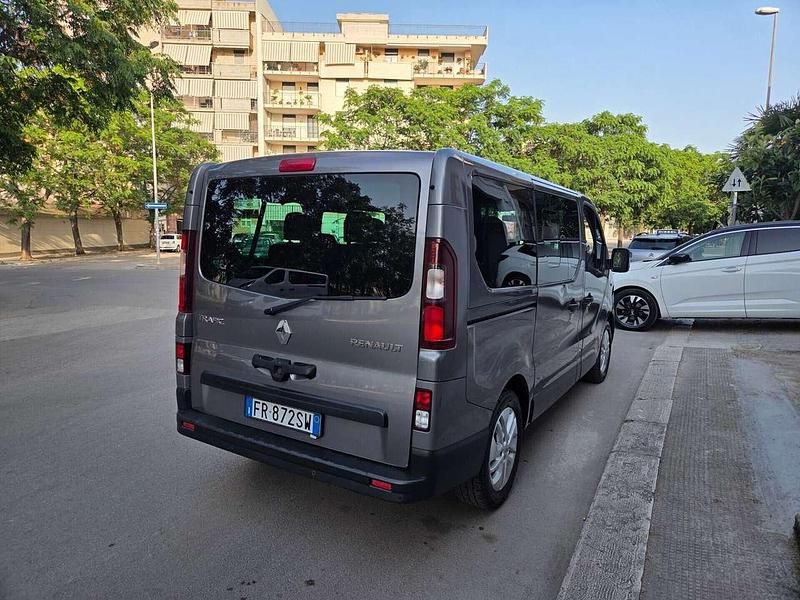 Usata Renault Trafic Intens 125 CV (91 kW) 2018 Grigio Monovolume