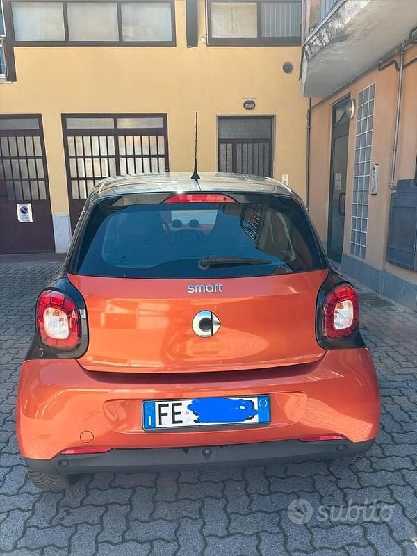 Usata Smart ForFour Passion 71 CV (52 kW) 2015 Utilitaria