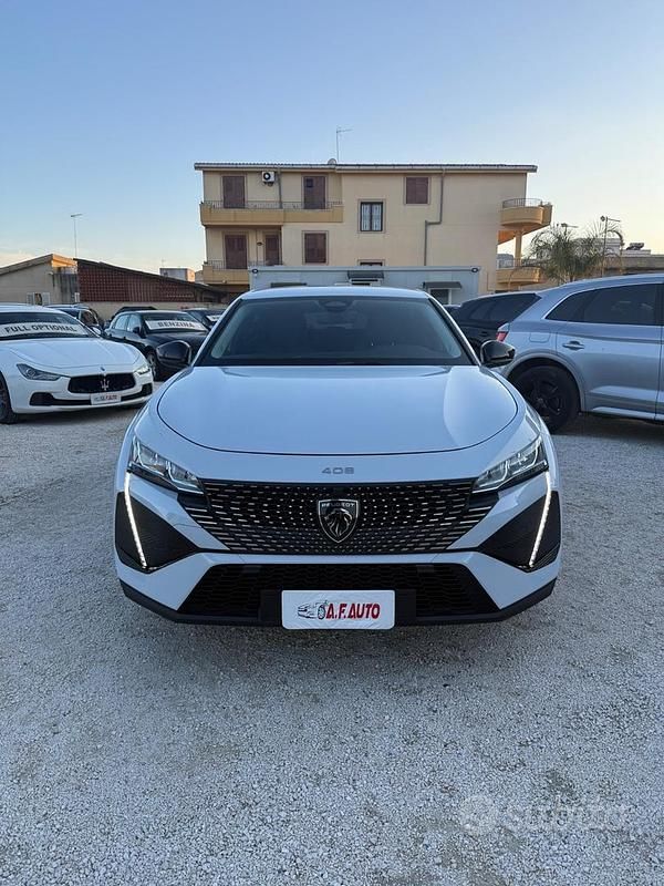 Usata Peugeot 408 Allure 130 CV (95 kW) 2024 Bianco SUV