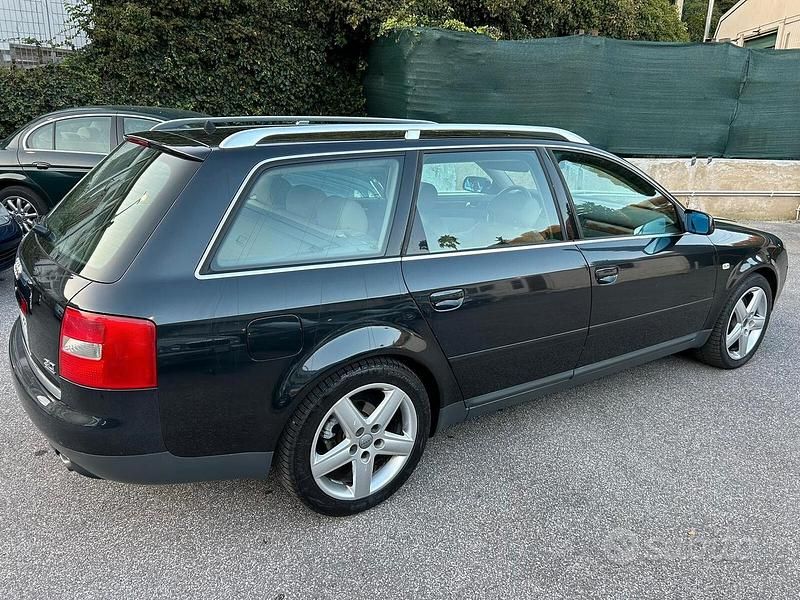 Usata Audi A6 220 CV (161 kW) 2002 Nero Station wagon