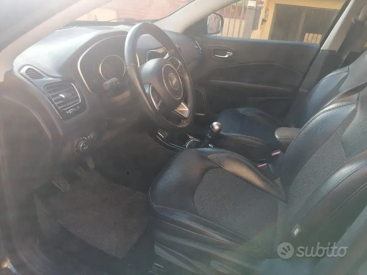 Usata Jeep Compass Limited 120 CV (88 kW) 2018 Nero SUV