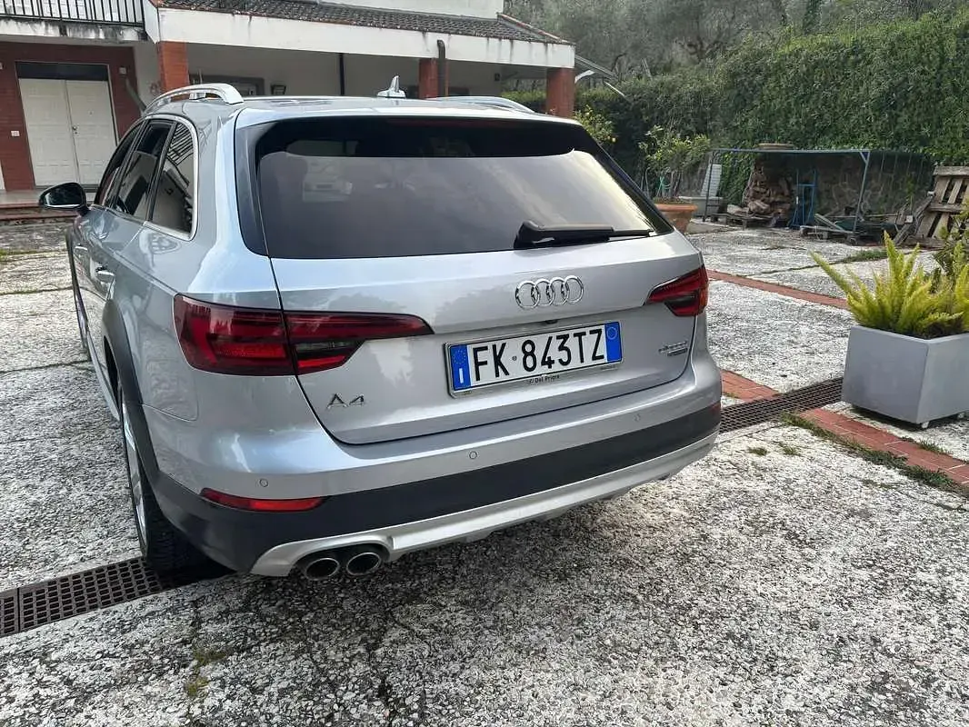 Usata Audi A4 Allroad Business 190 CV (139 kW) 2017 Argento Station wagon