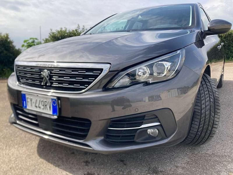 Usata Peugeot 308 Allure 131 CV (96 kW) 2019 Grigio Station wagon