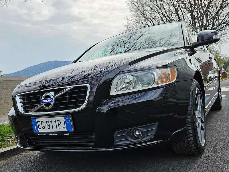 Usata Volvo V50 R-Design 150 CV (110 kW) 2011 Nero Station wagon