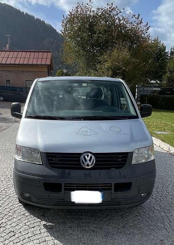 Usata VW Caravelle 131 CV (96 kW) 2006 Argento Furgone