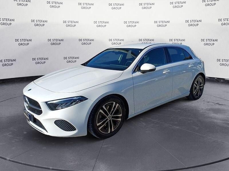 Usata Mercedes A180 Advanced 116 CV (85 kW) 2023 Bianco Utilitaria