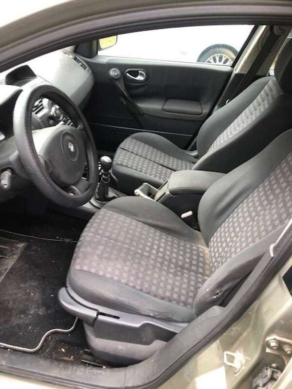Usata Renault Mégane GrandTour Dynamique 106 CV (77 kW) 2007 Grigio Station wagon