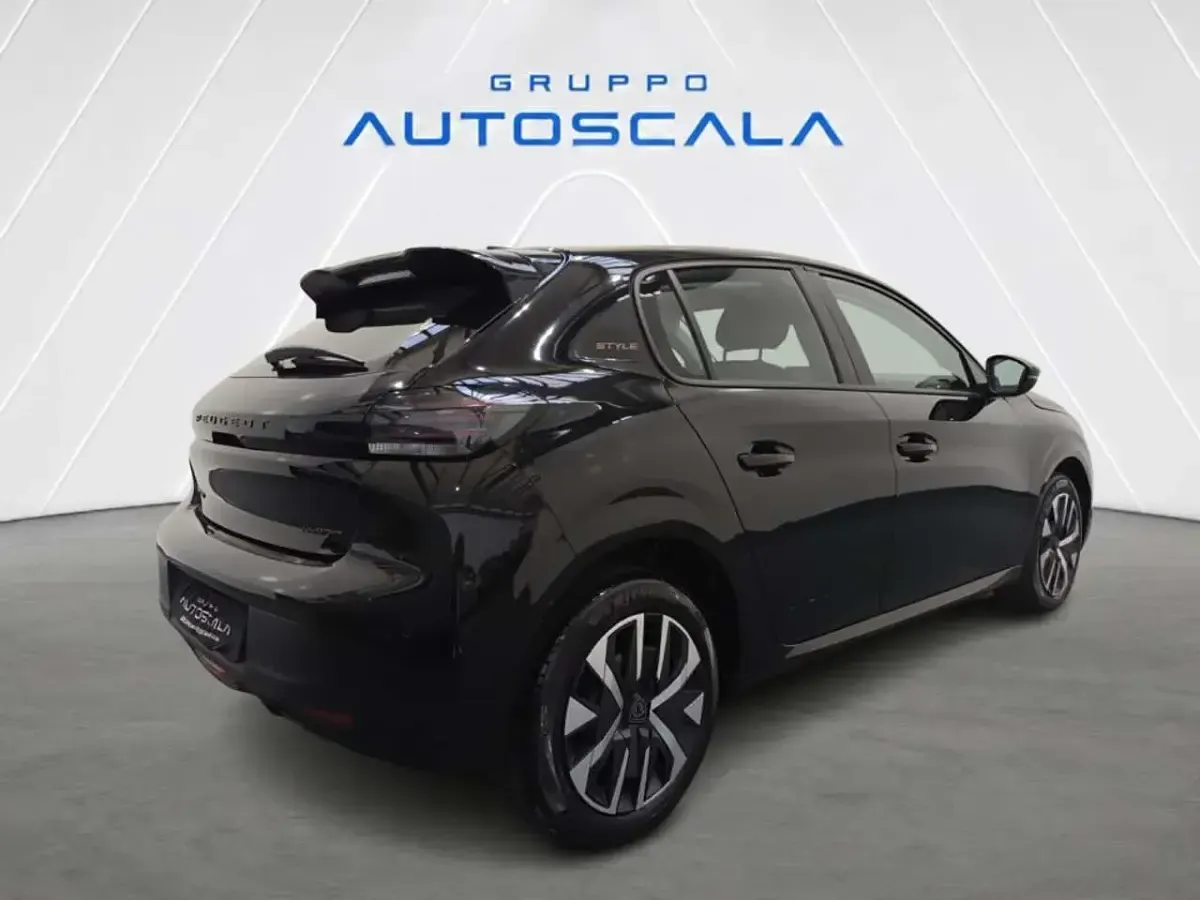 Nuova Peugeot 208 Style 101 CV (74 kW) 2025 Nero perla Utilitaria
