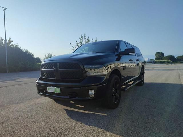 Usata Dodge Ram 400 CV (294 kW) 2023 Nero