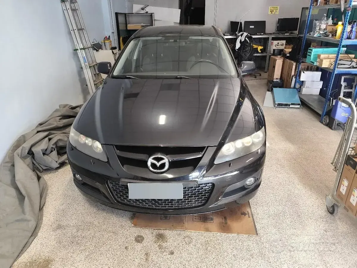 Usata Mazda 6 260 CV (191 kW) 2006 Nero Berlina