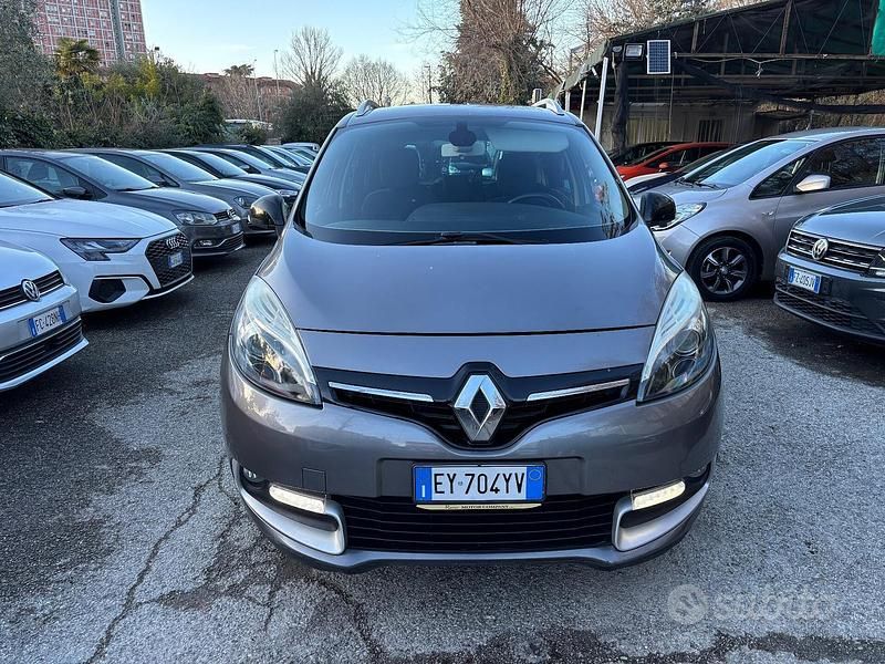 Usata Renault Scénic III LIMITED 110 CV (80 kW) 2015 Grigio Monovolume