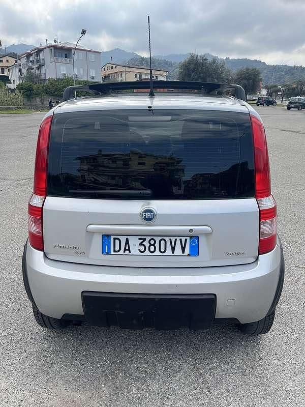 Usata Fiat Panda 4x4 Climbing 69 CV (50 kW) 2006 Utilitaria