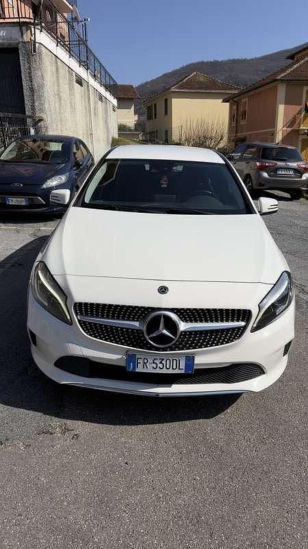 Usata Mercedes A180 109 CV (80 kW) 2018 Berlina