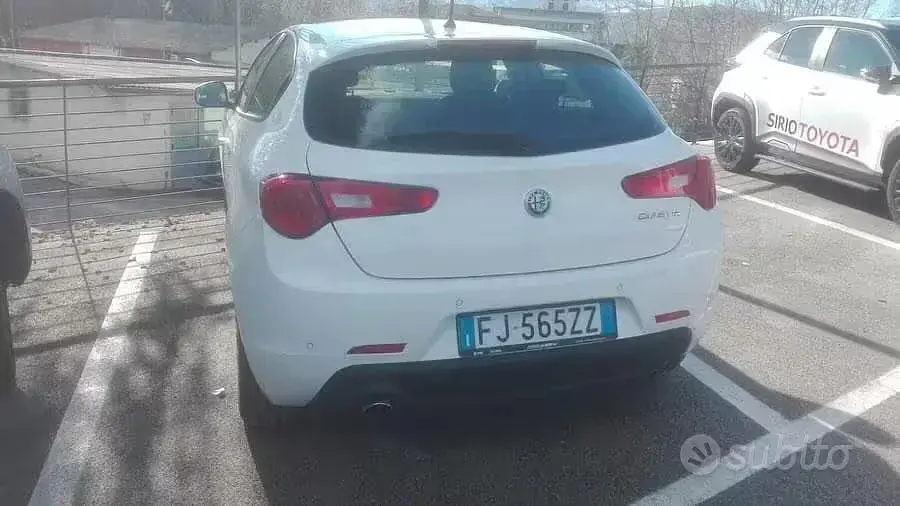 Usata Alfa Romeo Giulietta 120 CV (88 kW) 2017 Bianco Utilitaria