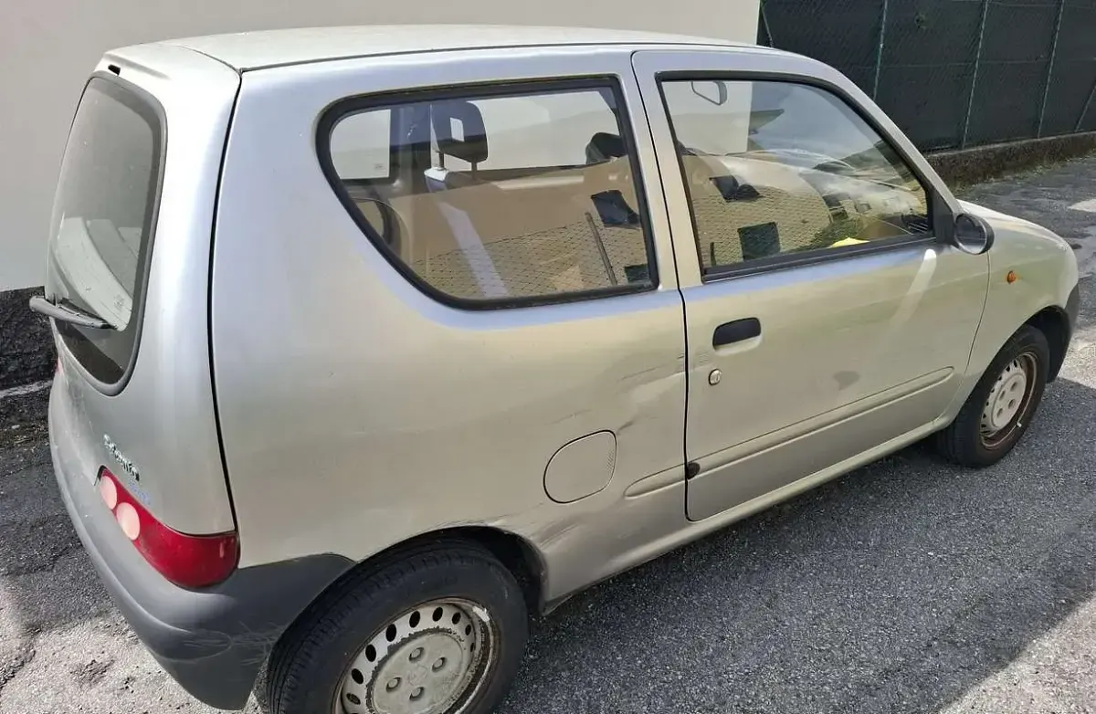 Usata Fiat Seicento Young 39 CV (28 kW) 2000 Utilitaria