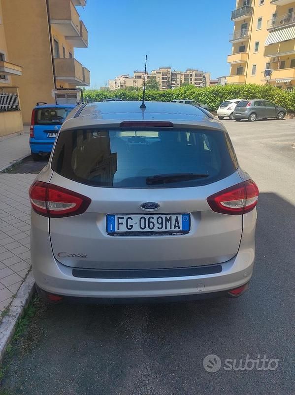 Begagnad Ford C-MAX 120 HK (88 kW) 2017 Grå Minibuss