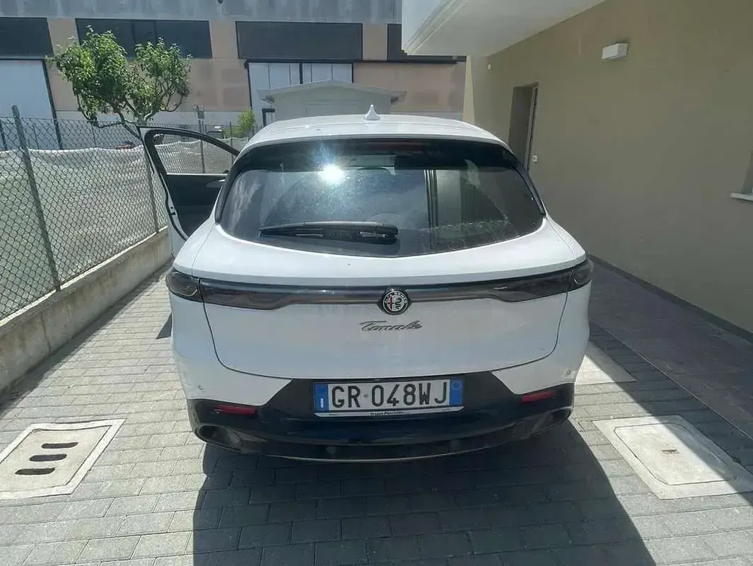 Usata Alfa Romeo Tonale Ti 160 CV (117 kW) 2023 Bianco SUV