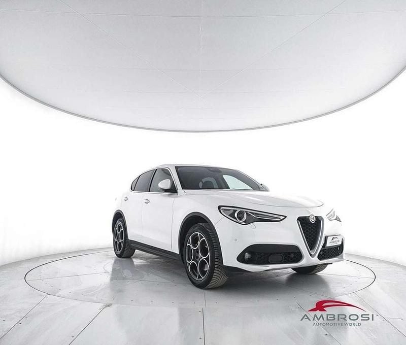 Usata Alfa Romeo Stelvio Super 210 CV (154 kW) 2017 Bianco SUV