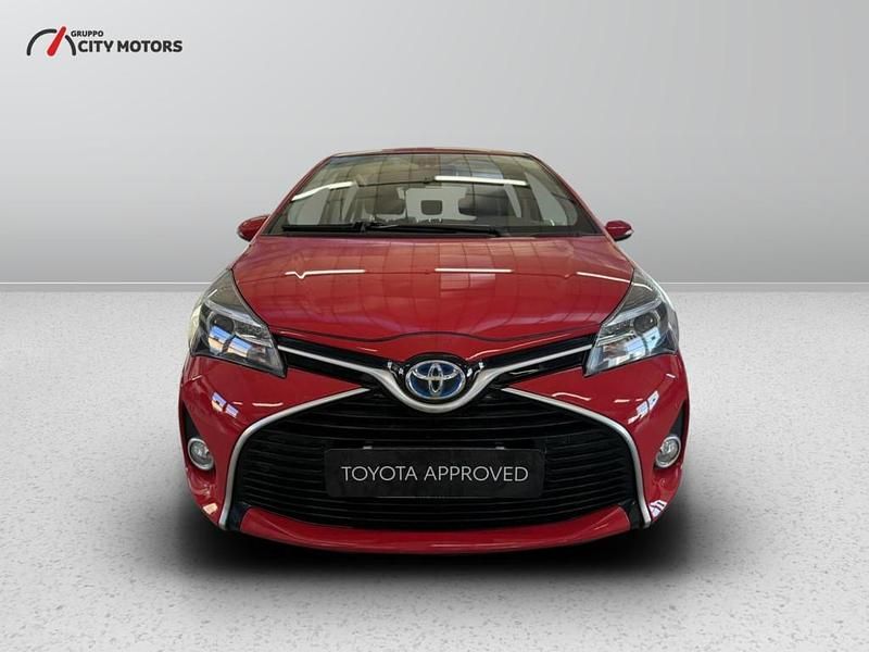 Usata Toyota Yaris Hybrid Active 100 CV (73 kW) 2016 Rosso Berlina