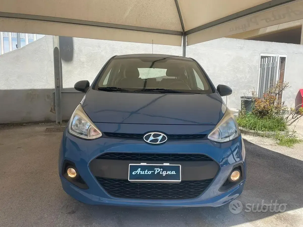 Usata Hyundai i10 Classic 67 CV (49 kW) 2015 Blu Utilitaria