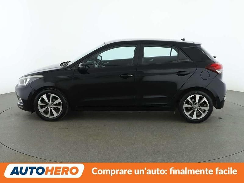 Usata Hyundai i20 Comfort 84 CV (61 kW) 2015 Nero Utilitaria