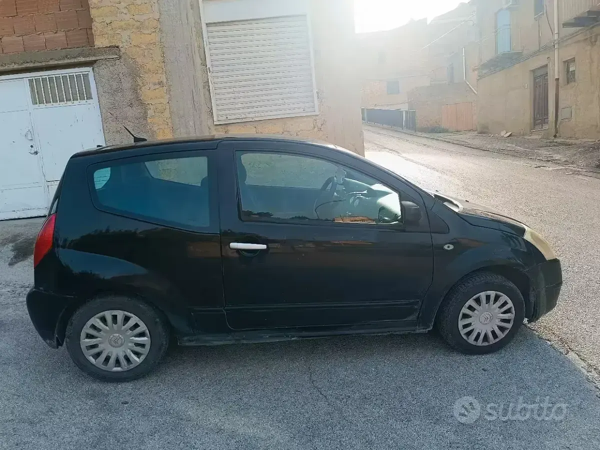 Usata Citroën C2 68 CV (50 kW) 2004 Nero Utilitaria