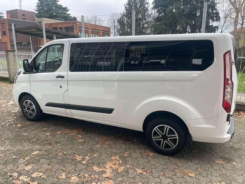 Usata Ford Transit Custom Trend 131 CV (96 kW) 2022 Bianco Station wagon