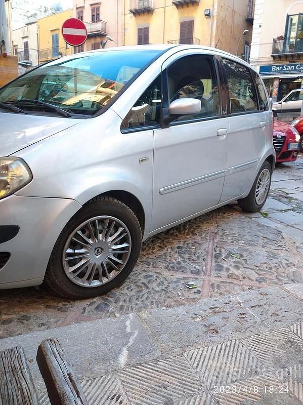 Usata Lancia Musa 2007 Grigio Monovolume