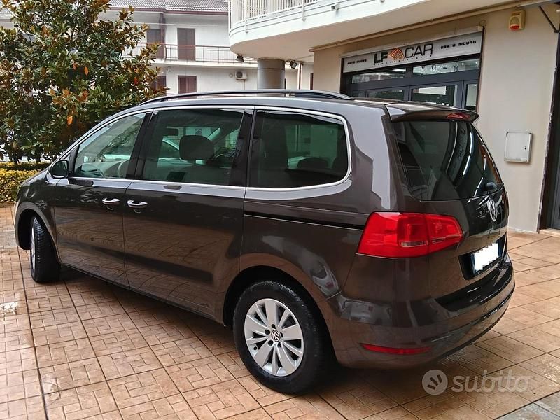Usata VW Sharan Comfortline 140 CV (102 kW) 2014 Marrone Monovolume