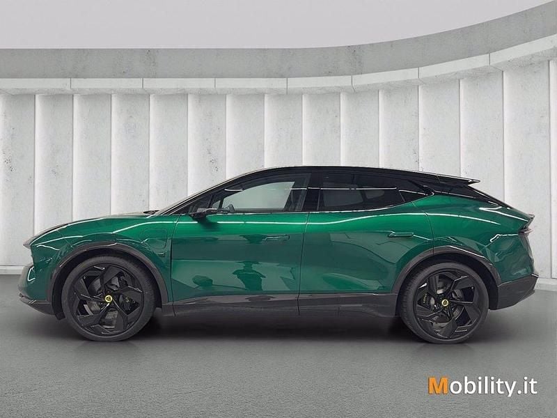 Nuova Lotus Eletre 675 kW (918 CV) 2025 Verde SUV