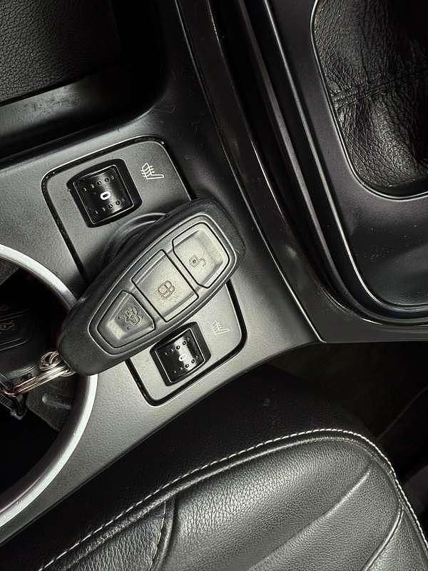 Usata Ford Kuga Titanium 163 CV (119 kW) 2014 SUV