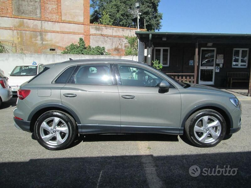 Usata Audi Q3 Advanced 150 CV (110 kW) 2020 Grigio scuro metallizzato SUV