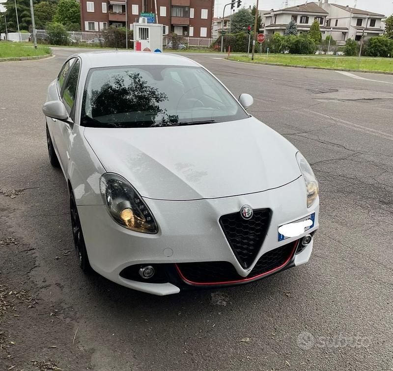 Usata Alfa Romeo Giulietta 120 CV (88 kW) 2016 Bianco Utilitaria