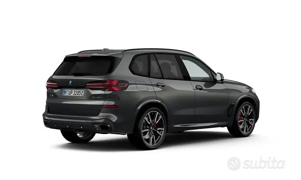 Nuova BMW X5 M Sport 489 CV (359 kW) 2026 Grigio SUV