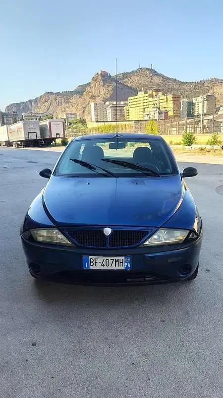 Usata Lancia Ypsilon 60 CV (44 kW) 1999 Utilitaria