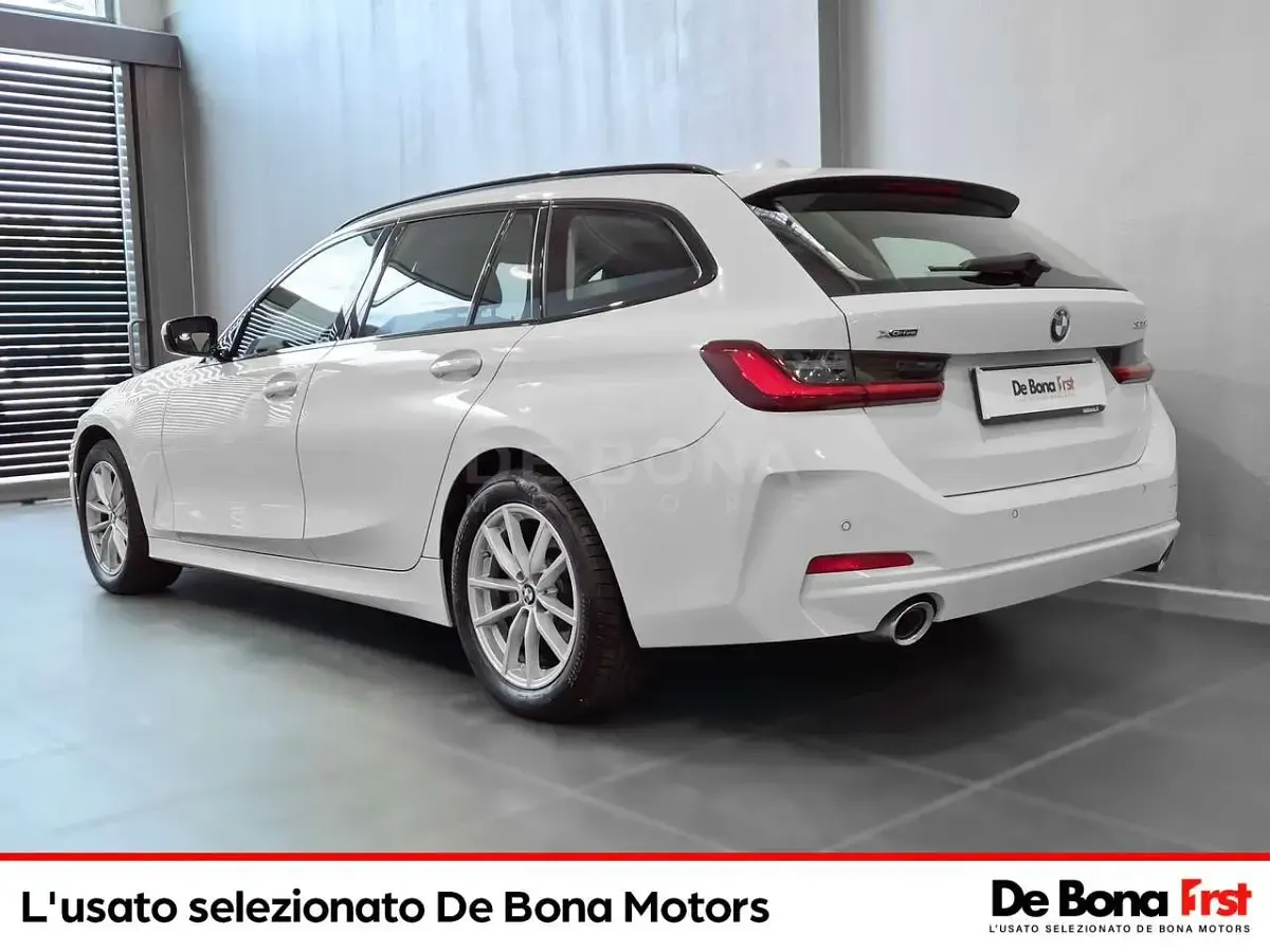 Usata BMW 320 190 CV (139 kW) 2023 Bianco Station wagon