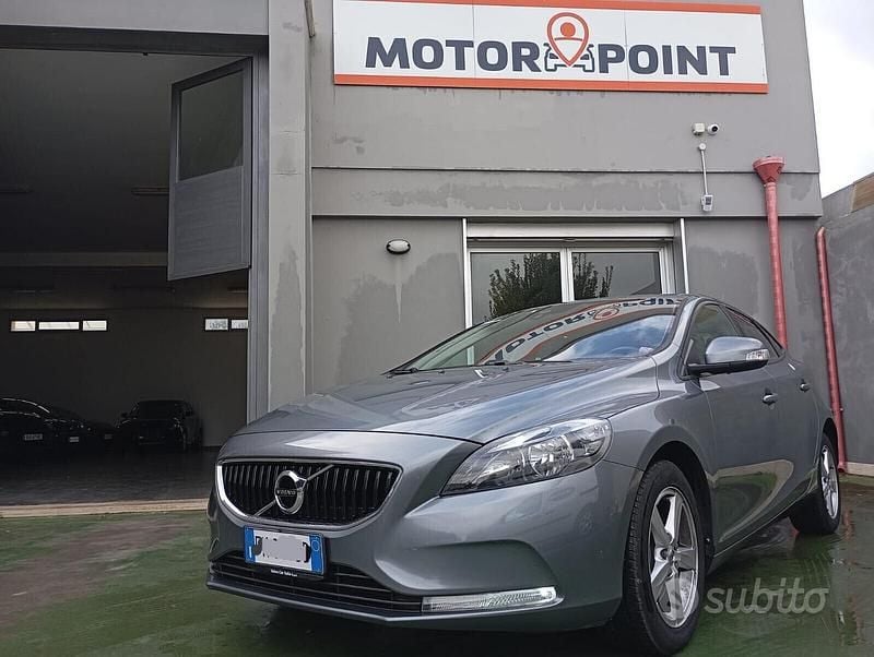 Usata Volvo V40 Kinetic 120 CV (88 kW) 2017 Grigio Berlina