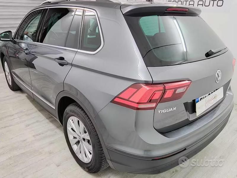 Usata VW Tiguan Business 150 CV (110 kW) 2019 Grigio scuro SUV