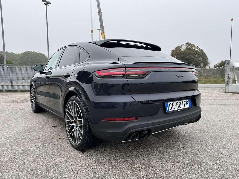 Usata Porsche Cayenne Coupe 340 CV (250 kW) 2021 Blu/azzurro Coupé