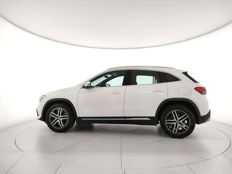 Usata Mercedes GLA200 163 CV (119 kW) 2020 Bianco SUV