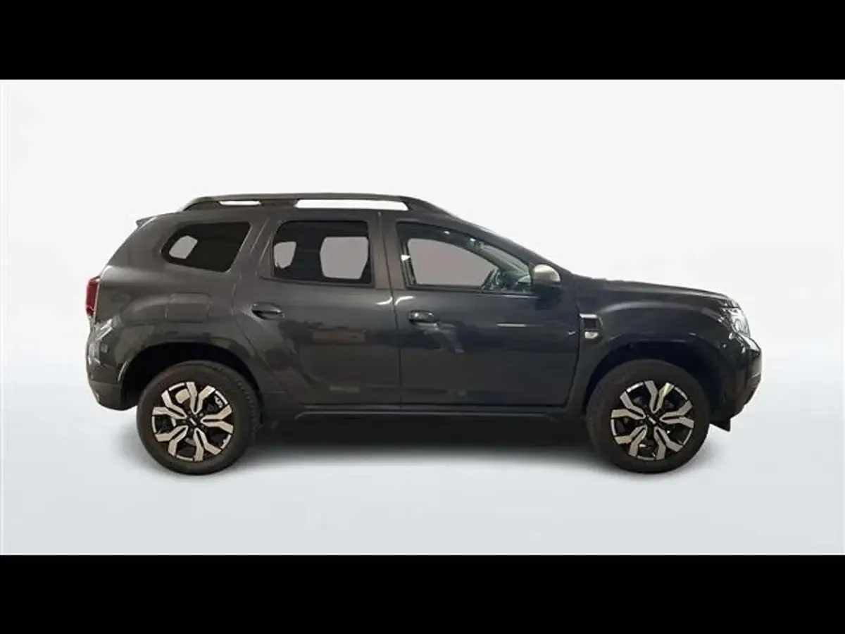 Usata Dacia Duster Journey 101 CV (74 kW) 2023 Grigio scuro SUV