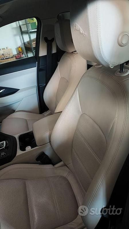 Usata Jaguar E-Pace 163 CV (119 kW) 2021 Nero SUV