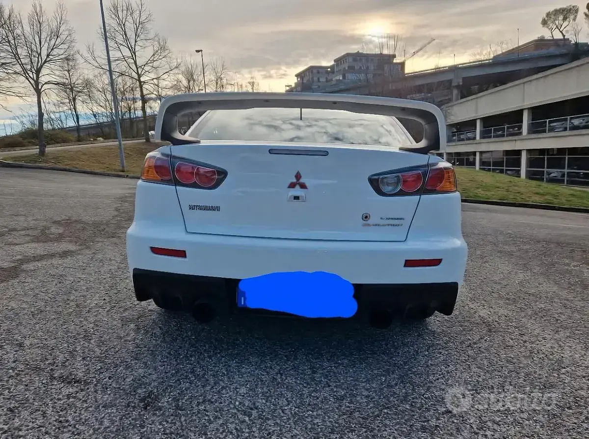 Usata Mitsubishi Lancer 305 CV (224 kW) 2015 Bianco Berlina