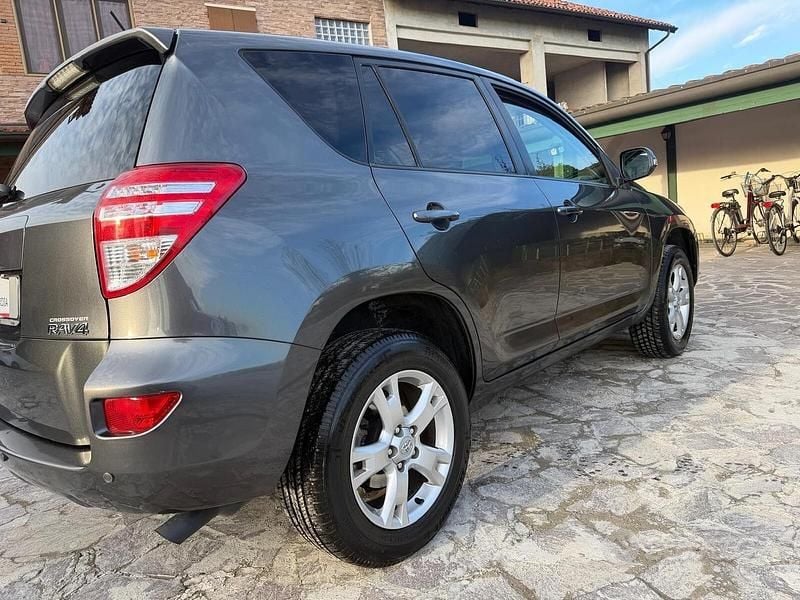 Usata Toyota RAV4 Luxury 150 CV (110 kW) 2009 Marrone SUV