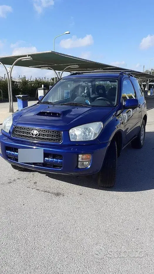 Usata Toyota RAV4 116 CV (85 kW) 2002 Bluazzurro SUV